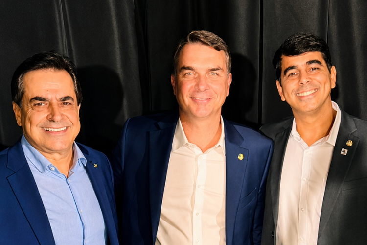 A convite de Gladston Gabriel, Flávio Bolsonaro confirma presença na Fenamilho
